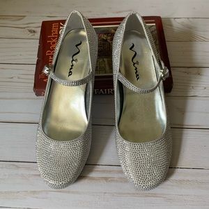 Nina Zelia girls’ dress shoes 6M EUC